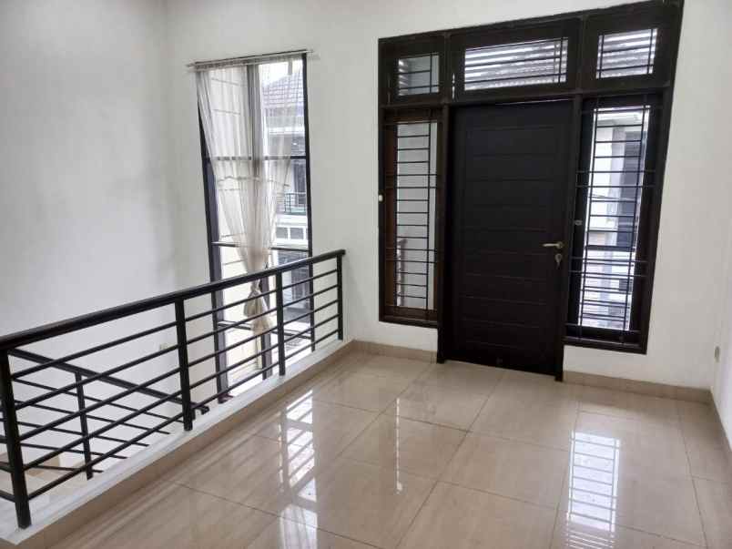 rumah manyar tirtoyoso minimalis siap huni