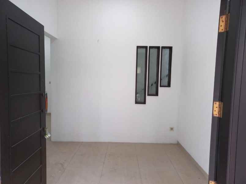 rumah manyar tirtoyoso minimalis siap huni