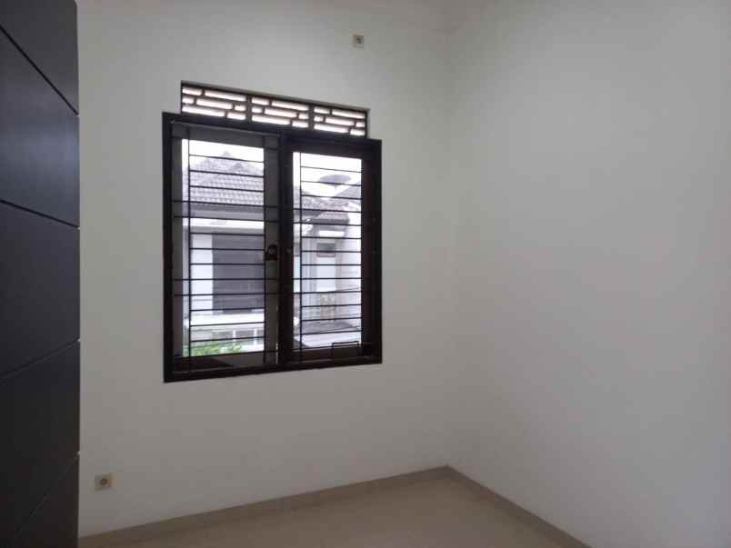 rumah manyar tirtoyoso minimalis siap huni