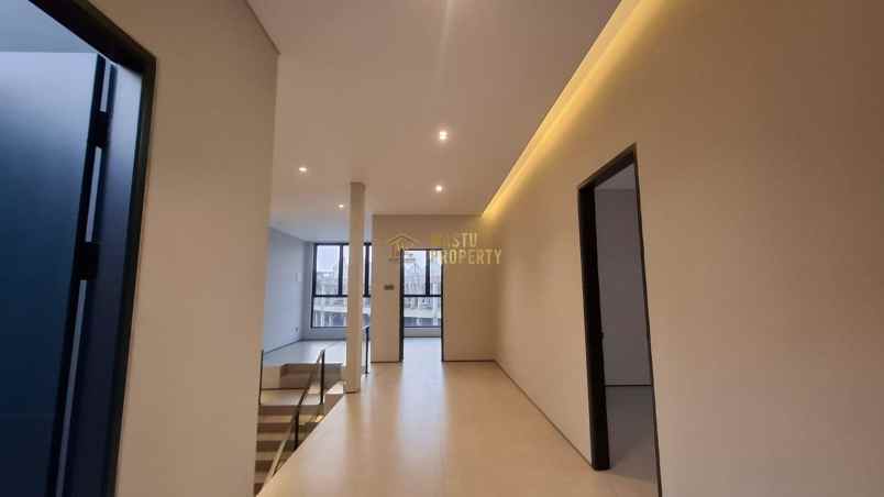 rumah mewah arsitektur cantik di fortunia residence