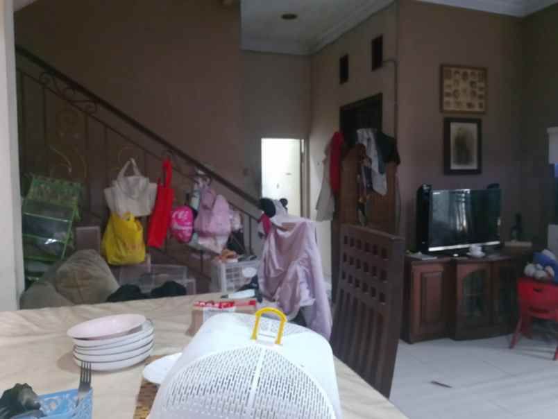 rumah mewah hook siap huni di pusat kota bekasi