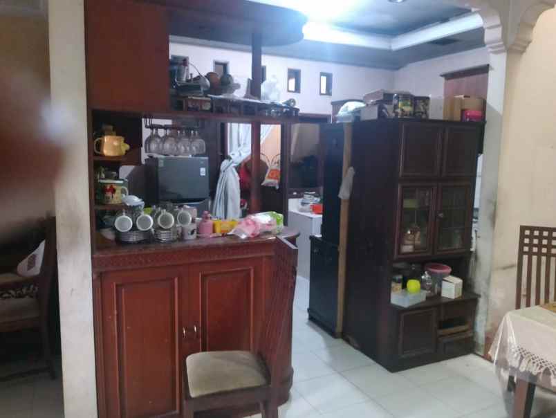 rumah mewah hook siap huni di pusat kota bekasi