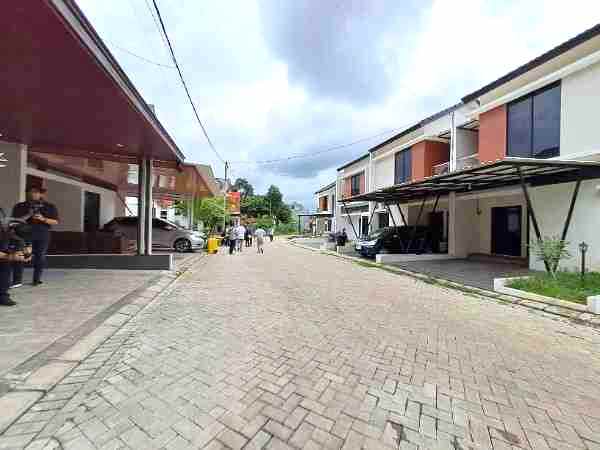 rumah mewah murah 2 lt strategis jatiraden bekasi