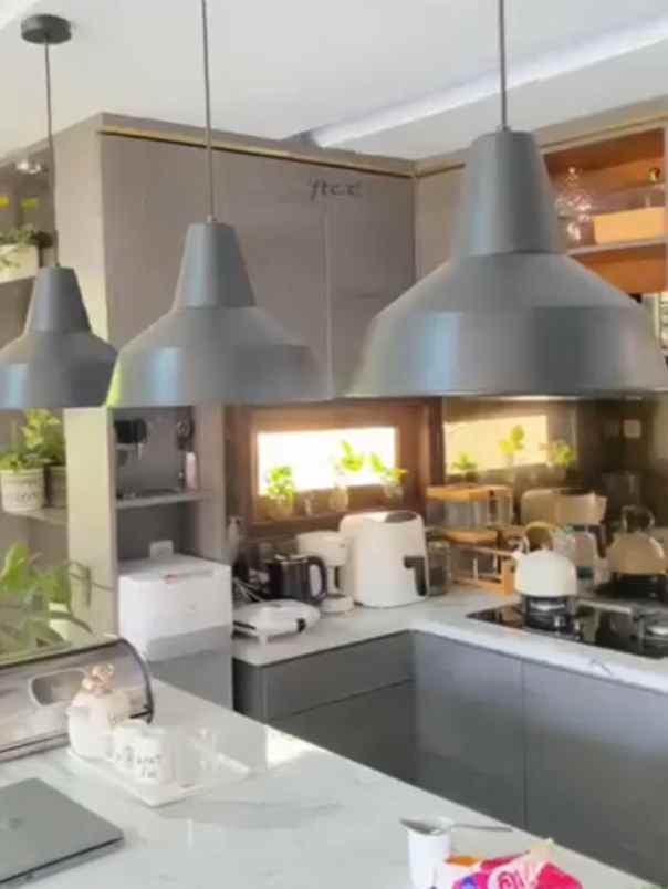 rumah mewah pekan baru