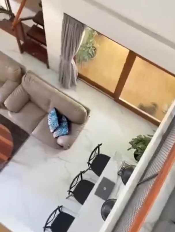 rumah mewah pekan baru