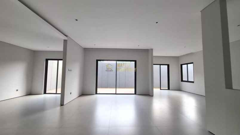 rumah mewah siap huni di cluster fortunia residence