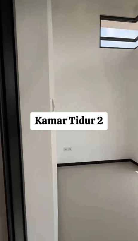 rumah modern 2 lantai lokasi dekat exit tol malang
