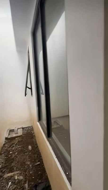 rumah modern 2 lantai lokasi dekat exit tol malang