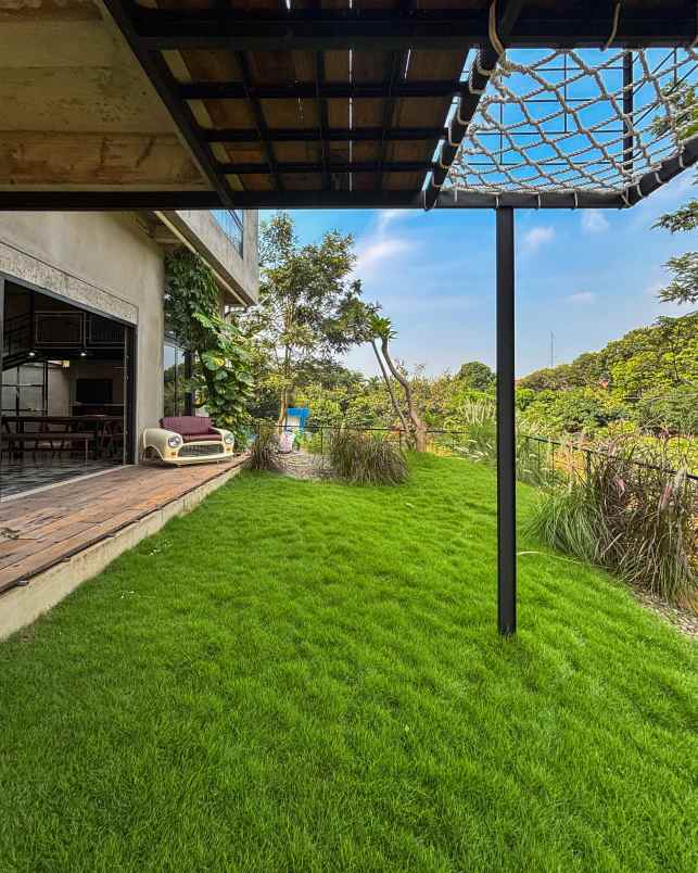 rumah modern industrial design di veteran bintaro