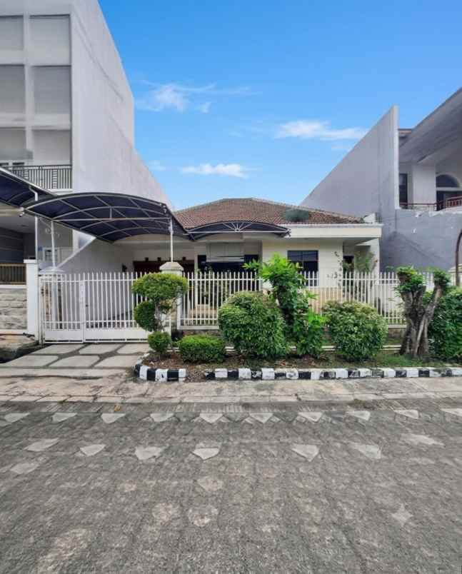 rumah mojoarum siap huni garasi 2