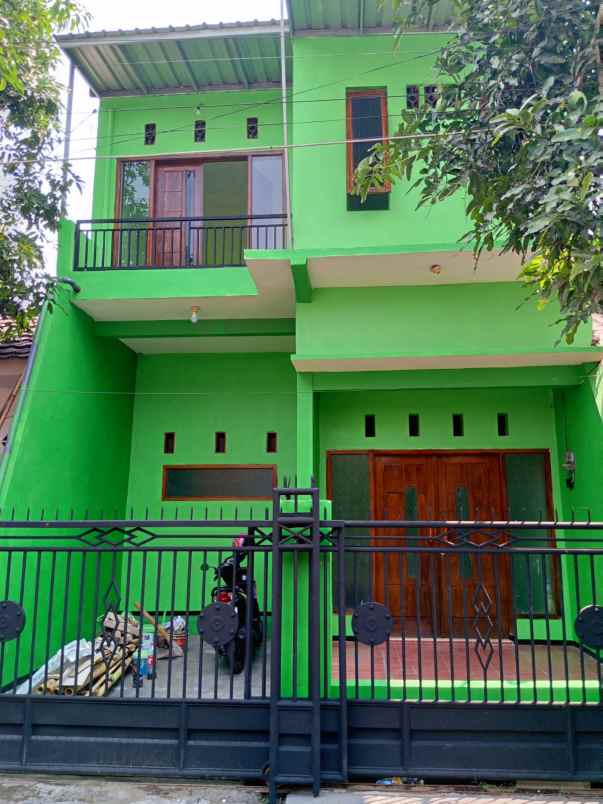 rumah murah 2 lantai siap huni lokasi strategis