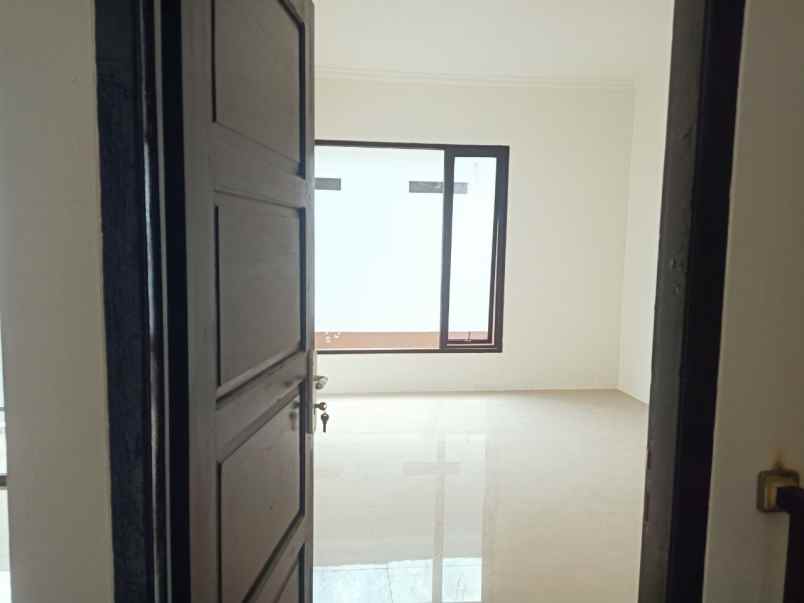 rumah murah bintara akes mobil shm