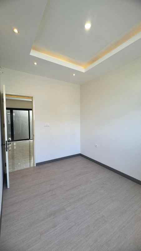 rumah new gress woodland citraland surabaya barat