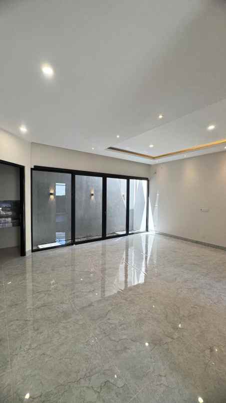 rumah new gress woodland citraland surabaya barat