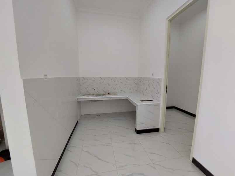 rumah new minimalis mulyosari utara