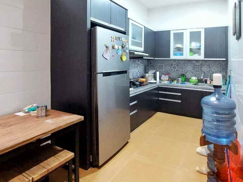 rumah pantai mentari minimalis carport row 3 mobil