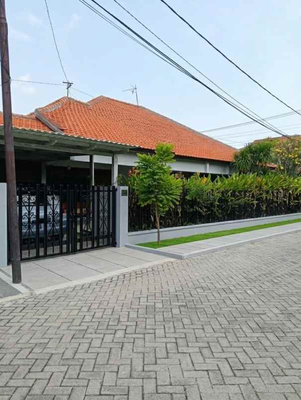 rumah prapen indah surabaya