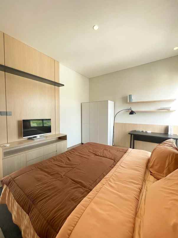 rumah scandinavian tengah kota bsd