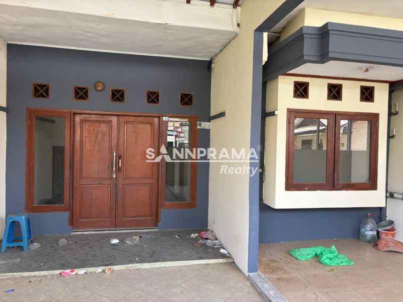 rumah second 2 lantai di beji depok