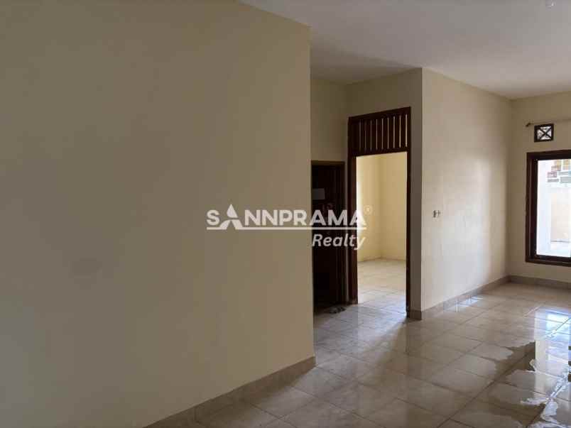 rumah second 2 lantai di beji depok