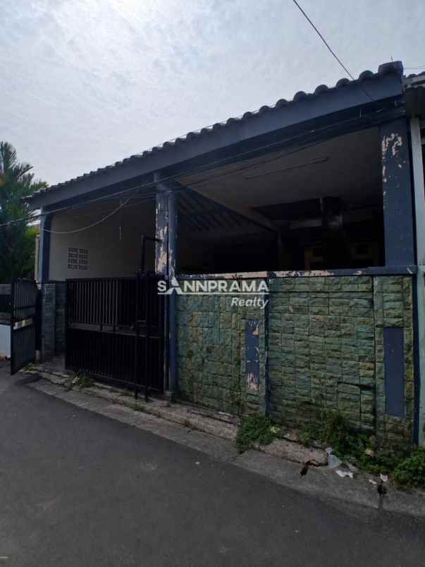 rumah second 2 lantai di beji depok