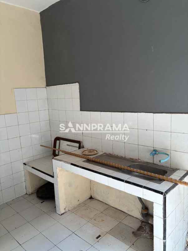 rumah second 2 lantai di beji depok