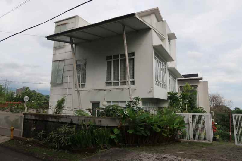 rumah sejuk dago teahouse residence bandung