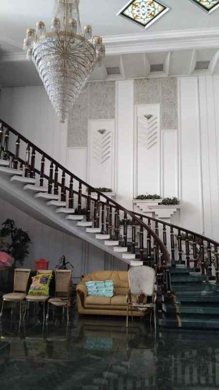 rumah semi minimalis nol jalan raya