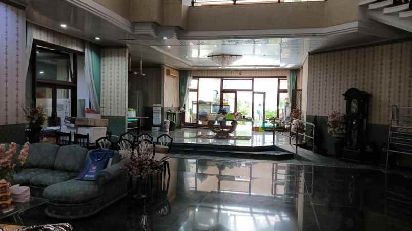 rumah semi minimalis nol jalan raya