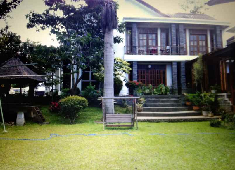 Rumah Huni Dalam Komplek Bandung Utara Dekat Ke Setiabudi