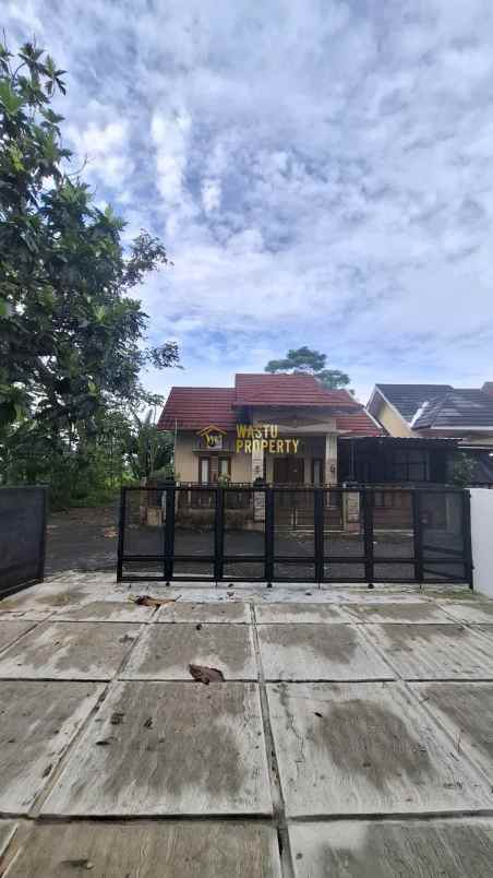 rumah siap huni 2 lantai dekat maguwoharjo sleman