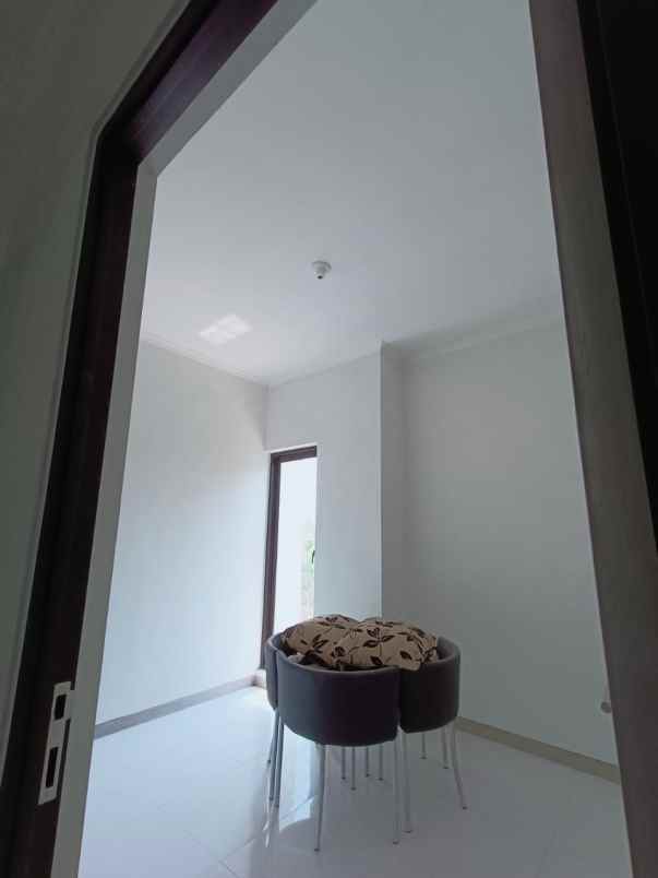 rumah siap huni 690 juta an di pandanwangi