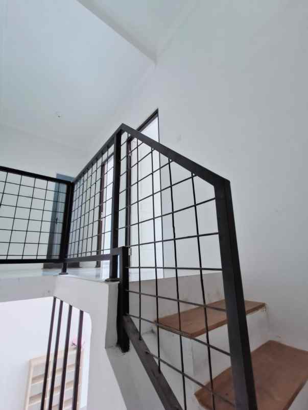 rumah siap huni 690 juta an di pandanwangi