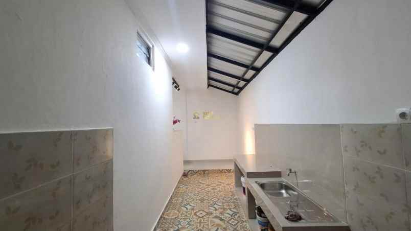 rumah siap huni dalam perumahan di dekat condong catur