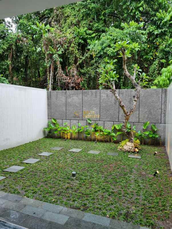 rumah siap huni desain kontemporer di jogja utara