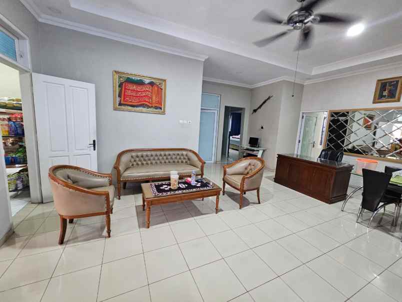 rumah siap huni di bulevar hijau harapan indah bekasi