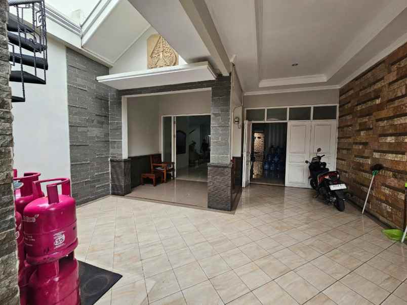 rumah siap huni di bulevar hijau harapan indah bekasi