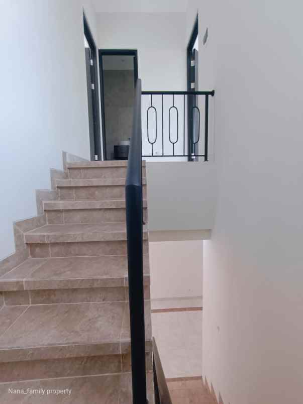 rumah siap huni di kelapa dua kebon jeruk jakbar