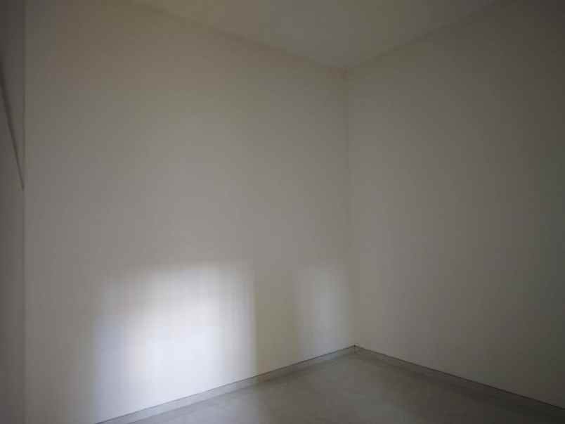 rumah siap huni terawat ngagel surabaya min 2th