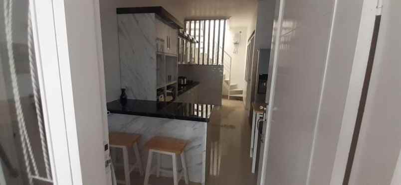 rumah singgasana pradana