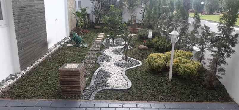 rumah singgasana pradana