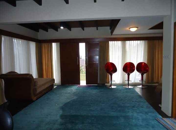 rumah singgasana pradana moh toha