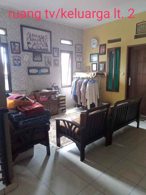 rumah tinggal dan kosan sayap buah batu turangga