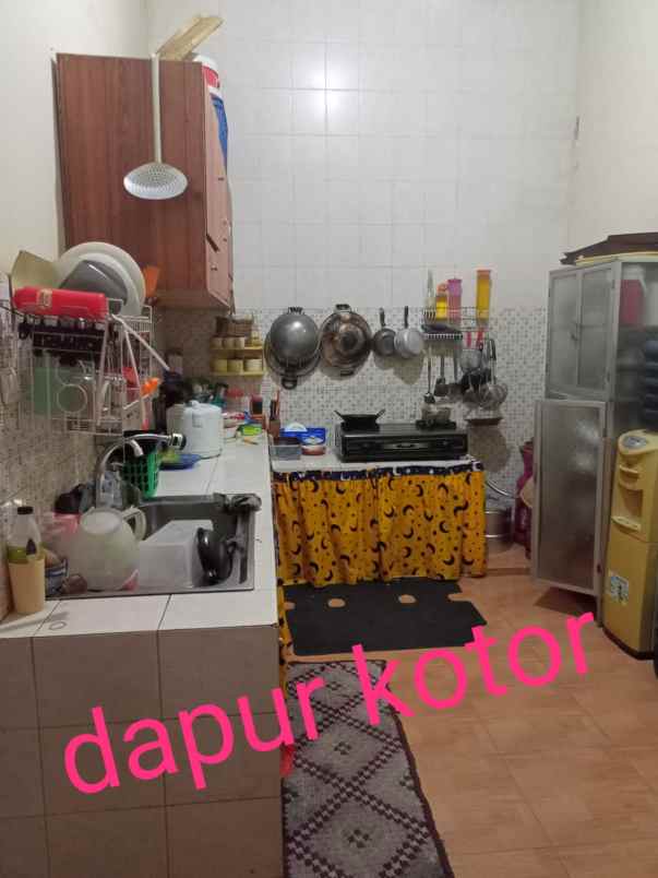 rumah tinggal dan kosan sayap buah batu turangga