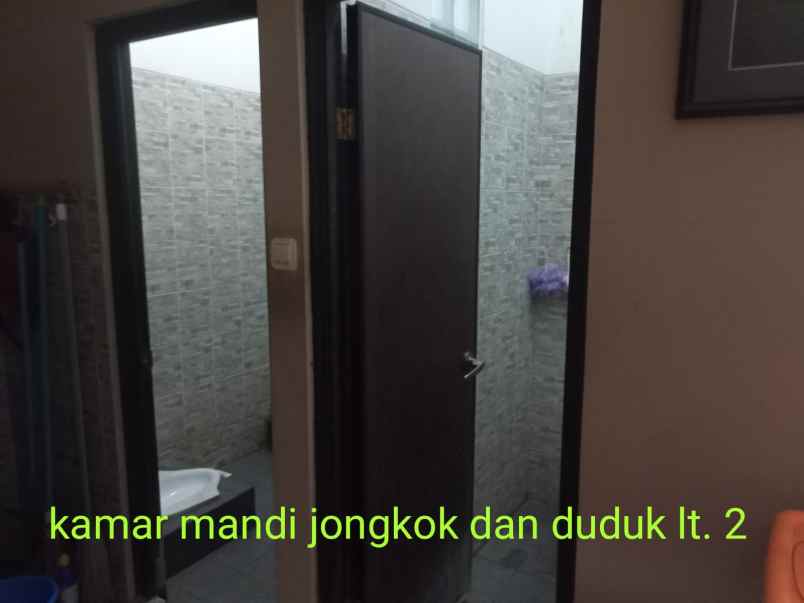 rumah tinggal dan kosan sayap buah batu turangga