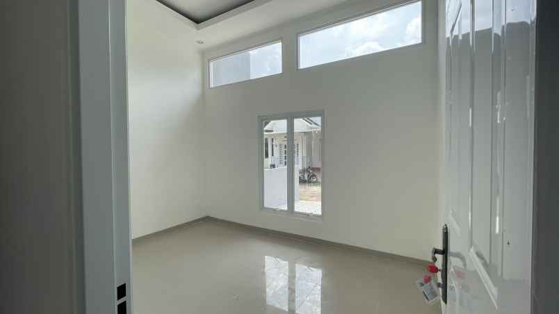 rumah tropical modern di purwakarta diskon 5
