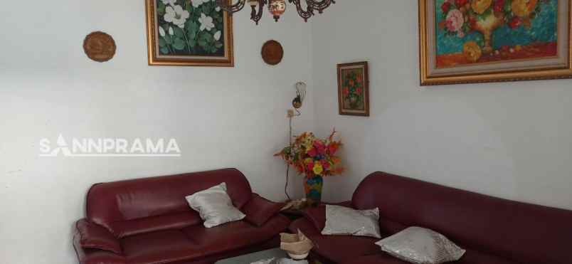 rumah tua hitung tanah di cilandak jakarta selatan