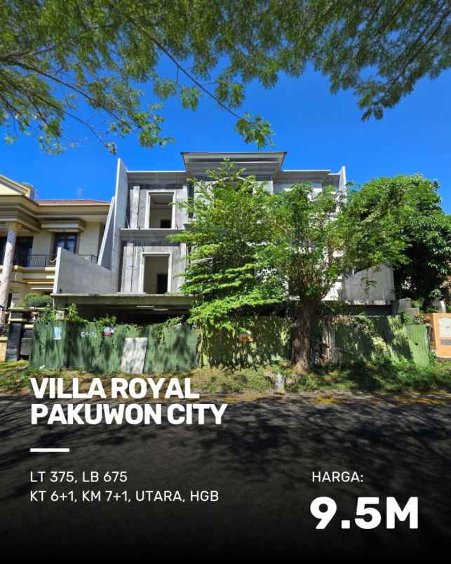 rumah villa royal pakuwon city strategis