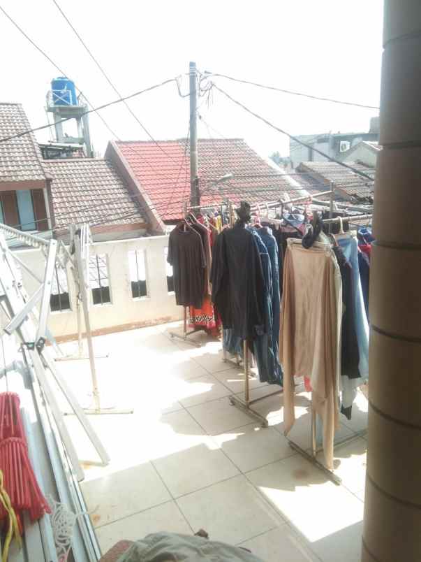 take over 2lt lt127 dekat unpam di pamulang villa dago