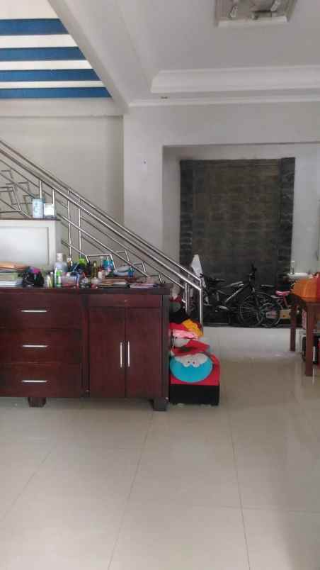 take over 2lt lt127 dekat unpam di pamulang villa dago